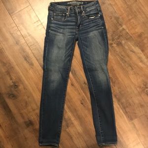 American Eagle size 2 Super stretch skinny jeans